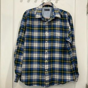 Men’s size large Arrow Plaid Button-Up Shirt cotton blend